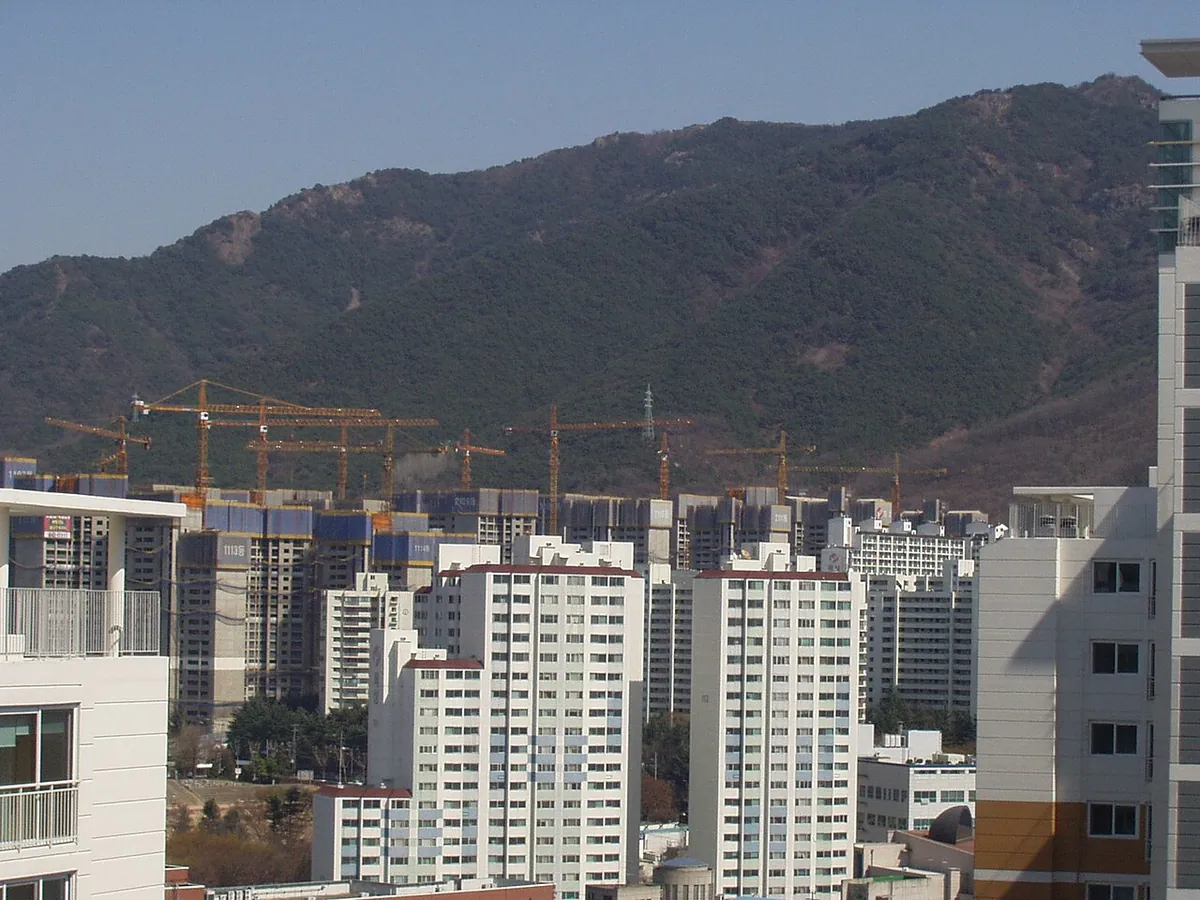 대한민국 대구에서 공사 중인 아파트 단지 현장
